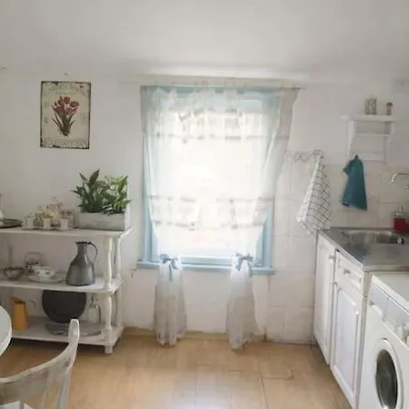Belle House *